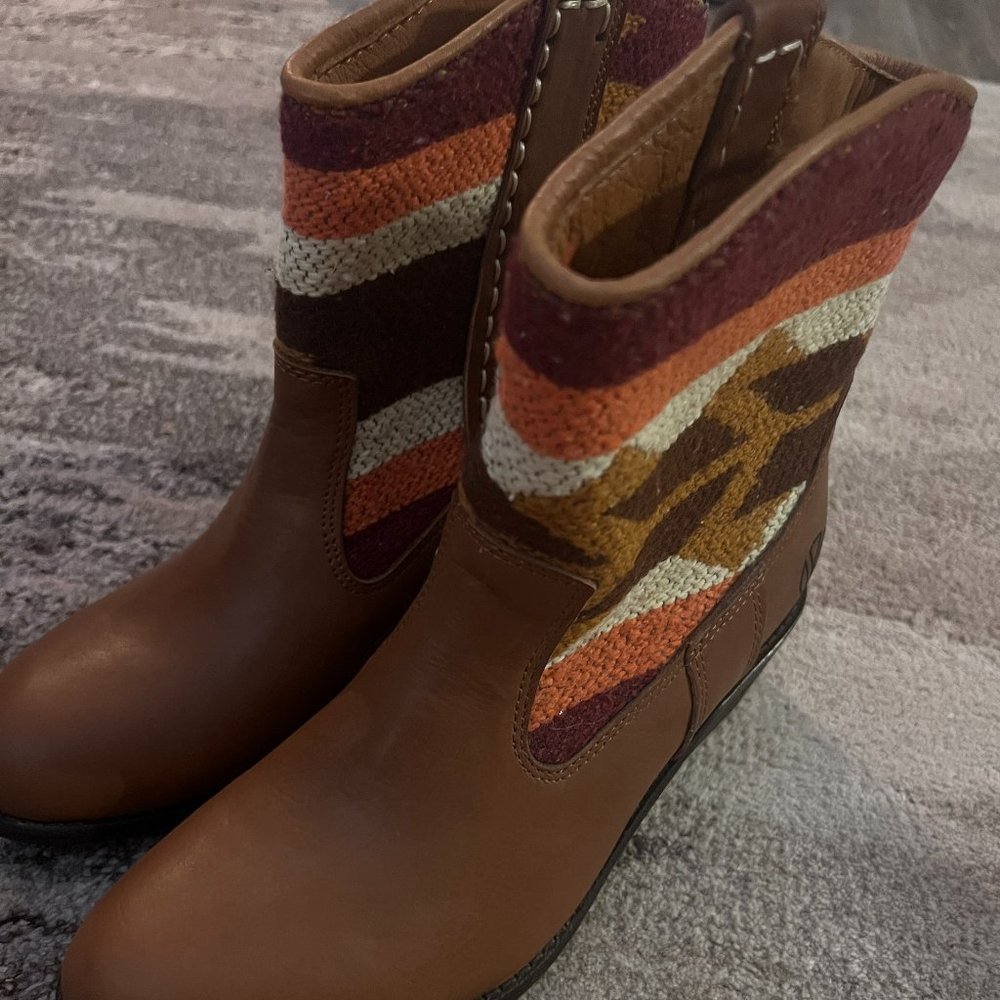 Kindred Spirits NEW NWT Sz 38 (7.5 US) Inez Boots